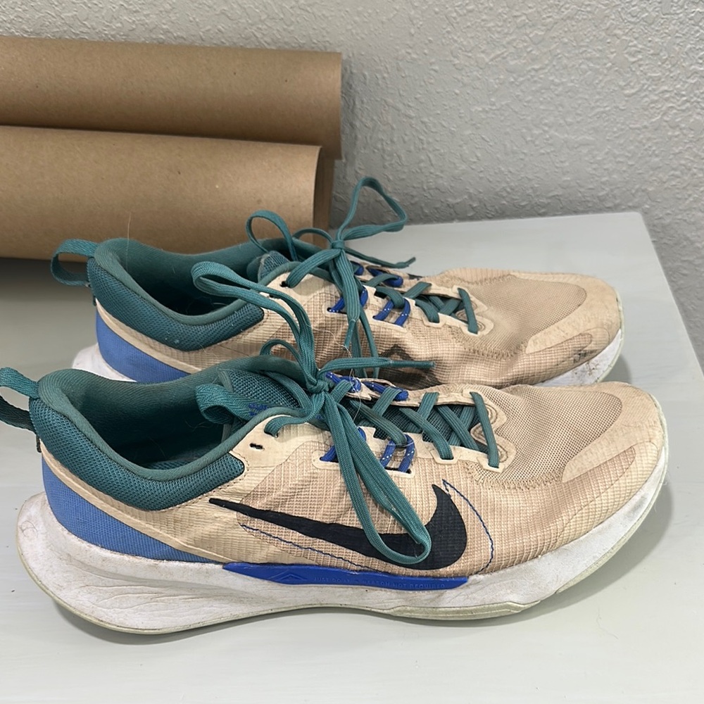 Nike Tan and Teal Running Shoes - Nike trail 11.5